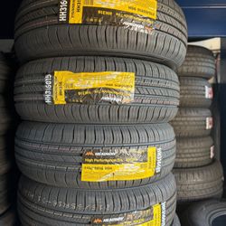 Vendo Set De Llantas Nuevas 215-65R16 Marca Headway 