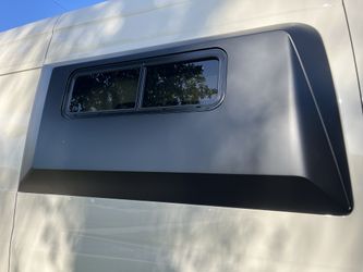 Mercedes Sprinter Capsules