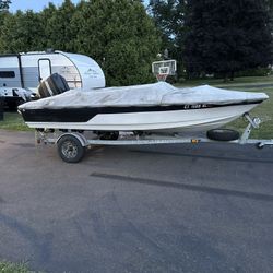 Larson 165 Boat 