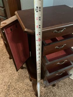 Jewelry box