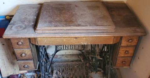 Singer sewing machine