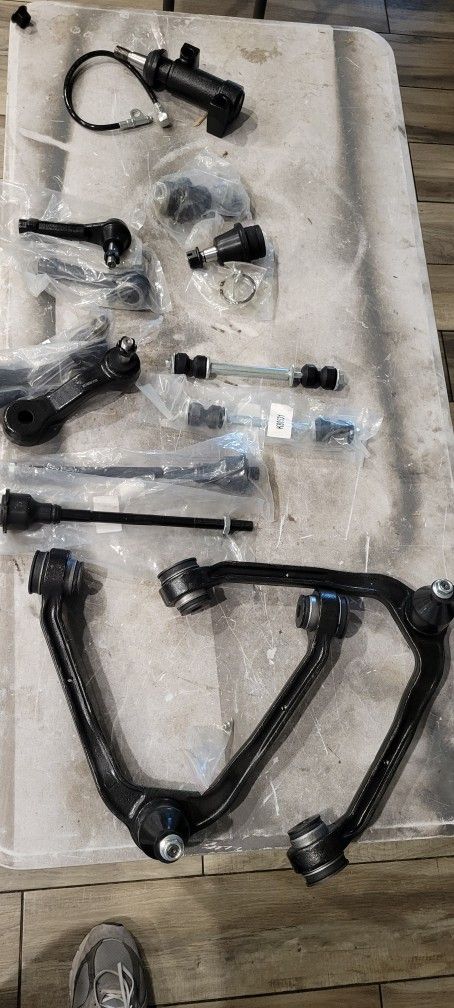00-07 Chevy Tahoe Silverado Cadillac GMC13 Pcs Front Upper Control Arms with Ball Joints Suspension Kit