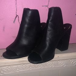Black Steve Madden Heels 