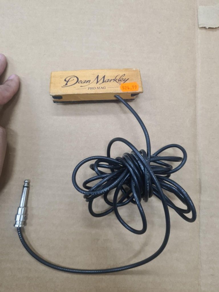 Dean Markley Pro Mag Plus Acoustic Guitar Single Coil Pickup, Smooth Maple Wood Design Active Soundhole Pickup Ebony Finish, Perfect String Balance