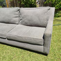 Free couches located in ivanhoe 