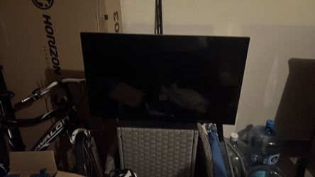 Insignia 32 inch fire tv like new