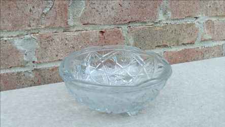 Vintage McKee Toltec 3-Toed Footed Bowl
