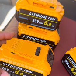 Baterías De Reemplazó Para Aparatos Dewalt $30 Cada Una 