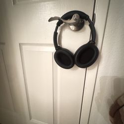 Sony WhXm4 headphones 