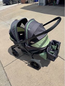 Evenflo Pivot Xplore Dreamz All-Terrain Stroller Wagon with Bassinet Insert (Voyager Green)
