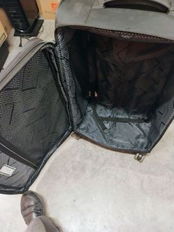 perry ellis wheeled suitcase
