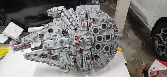 Read Description! UCS Millennium falcon replica of Lego