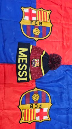 FC Barcelona Lionel Messi Knit Pom Beanie 
One size fits most 
Pre-owned 
Excellent 
Pls see all pictures for details 
*Get two flags with this purcha