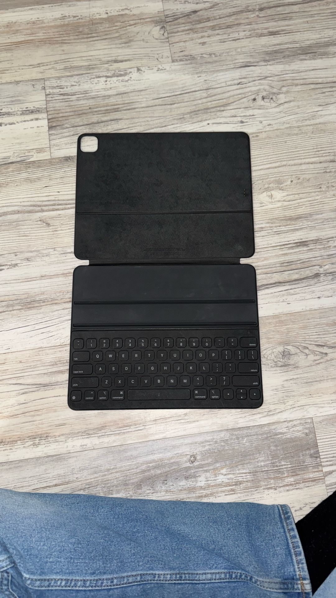 iPad 12.9” Gen 4 Keyboard Case