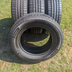 New 225/60/16 Michelin Defender Tires 