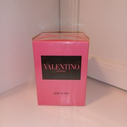 Valentino Donna Born in Roma