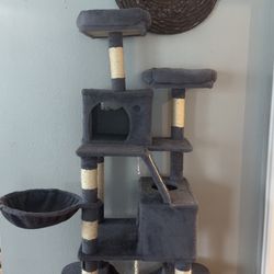 Cat tree