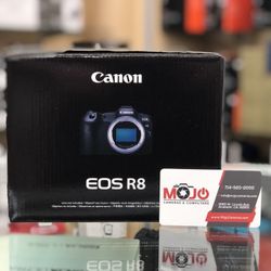 Canon R8 Body