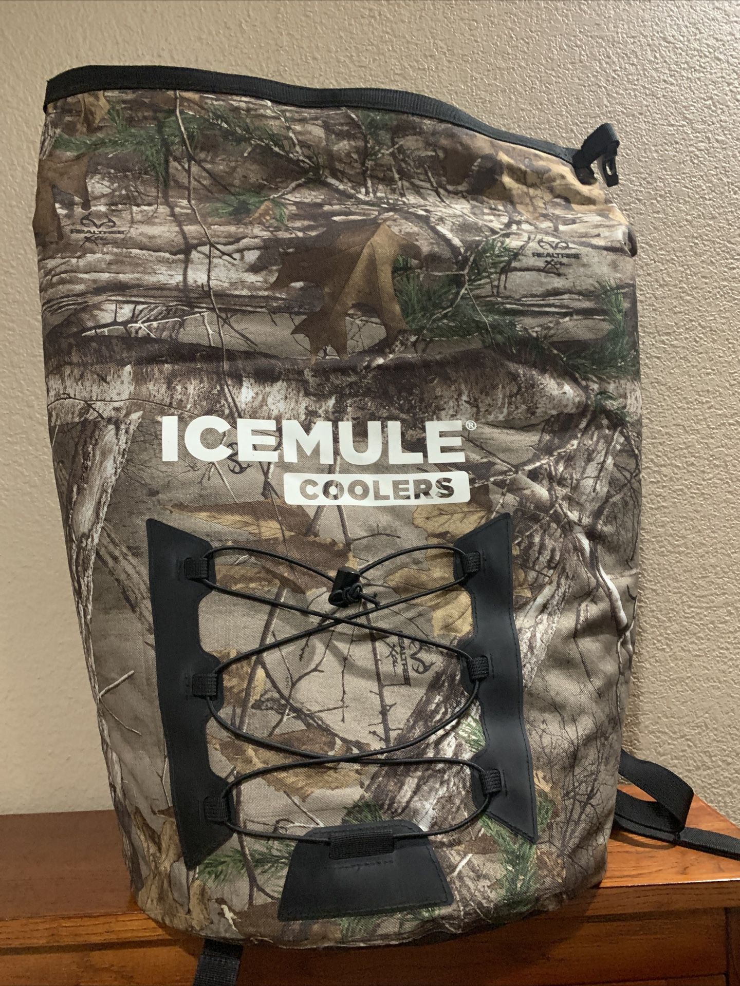 Ice Mule Cooler Backpack Pro Large CAMOUFLAGE In Excellent Condition 