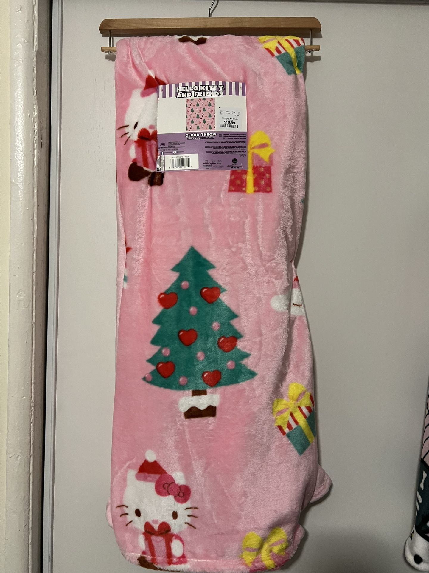 Hello Kitty Christmas Blanket