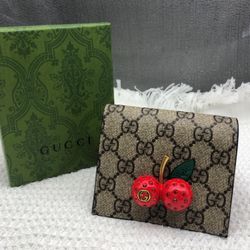 gucci GG Supreme Canvas Cherry card case wallet