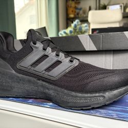 Adidas Ultra Boost Light Triple Black 