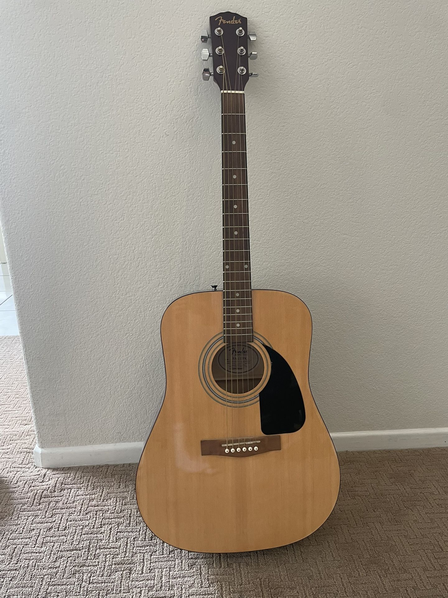 Fender acoustic guitar + accessories