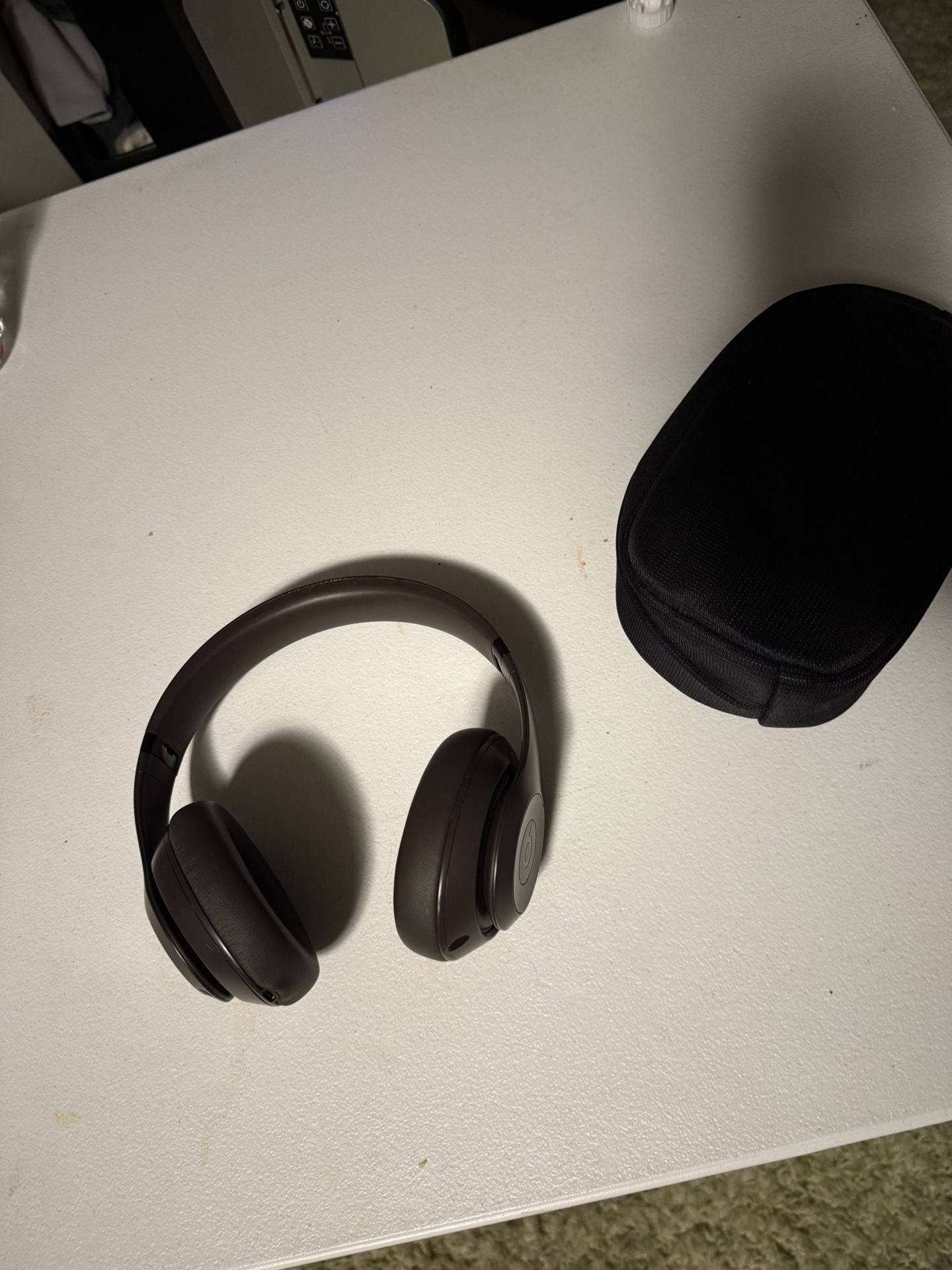Beats Studio Pro With Case