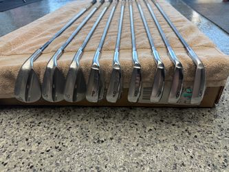 Srixon ZXI5 P-6 ZXI4 5, Vokey wedges w/ Fujikura Axiom 105s