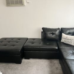 Black Sectional With Ottoman 