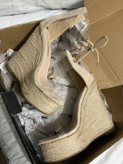 Nude Wedges