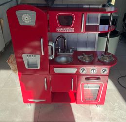 Kids kitchen unit