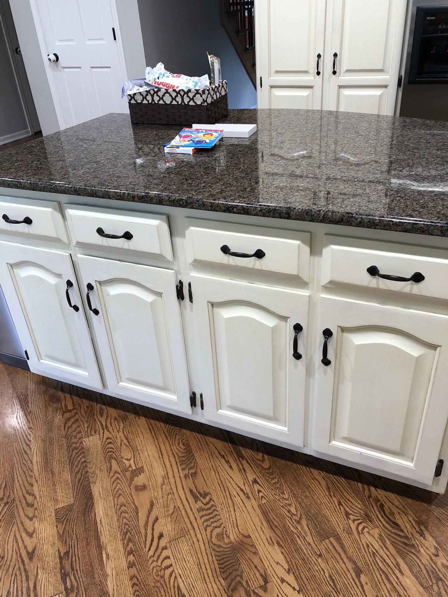 Appliances oak cabinets granite countertops sink faucet 2 pendant lights