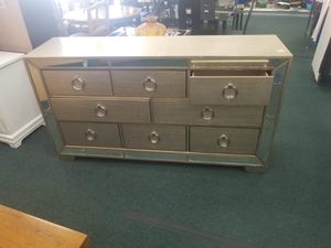 Ailey Or Ava Silver Mirror Dresser Z Gallerie For Sale In Los