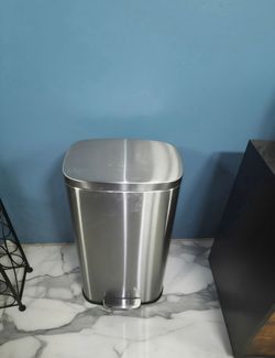 Sleek Stainless Steel Step Trash Can – 13 Gallon / 50 Liter Kitchen Garbage Bin