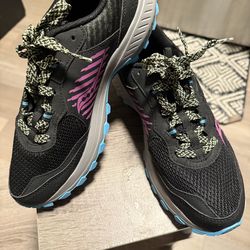 Saucony trail shoes