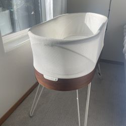 SNOO Smart Sleeper Bassinet – Works Perfectly