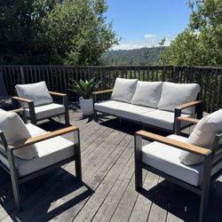 New Outdoor Patio Furniture Set (5 Piece)