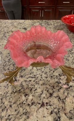 Ruffled bowl