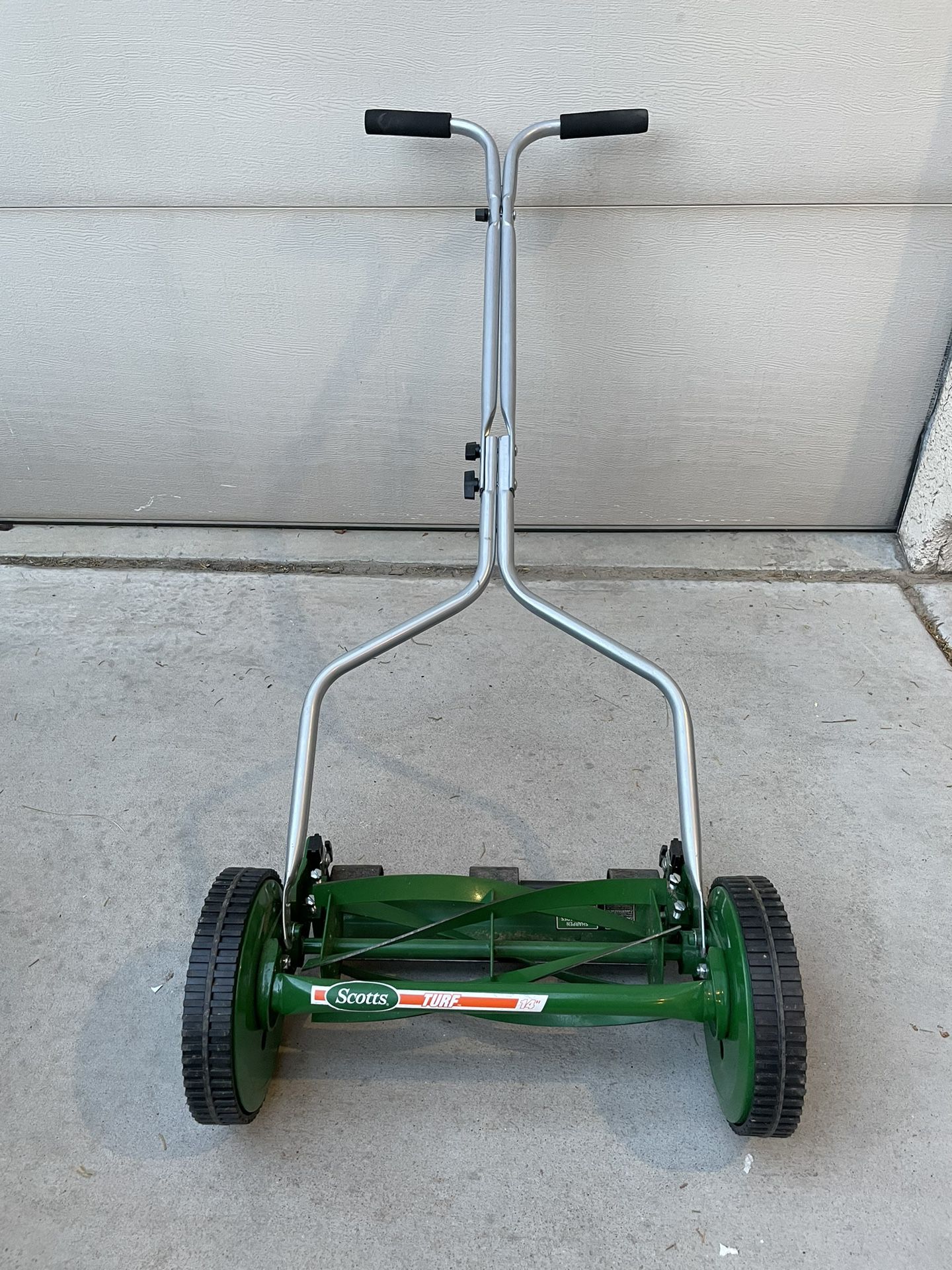 Scotts Manual Lawn Mower