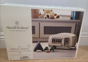 Camper dollhouse set