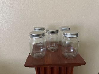 5 Clear Mason Jars w/Lids 16 oz