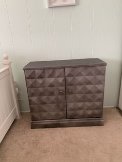 Chest cabinet