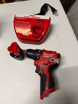 Milwaukee M12 Brushless Drill with Battery and Charger