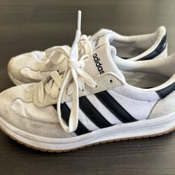 Women’s Size 7.5 Adidas 