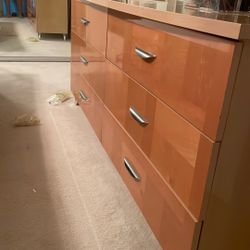 Dresser & Mirror / Nite Stand 