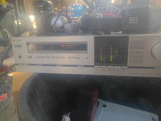 Hitachi   am-fm stereo tuner amplifier
