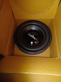 10 inch sub woofer 3 6.5 inch speakers and 3 3.5 speakers
