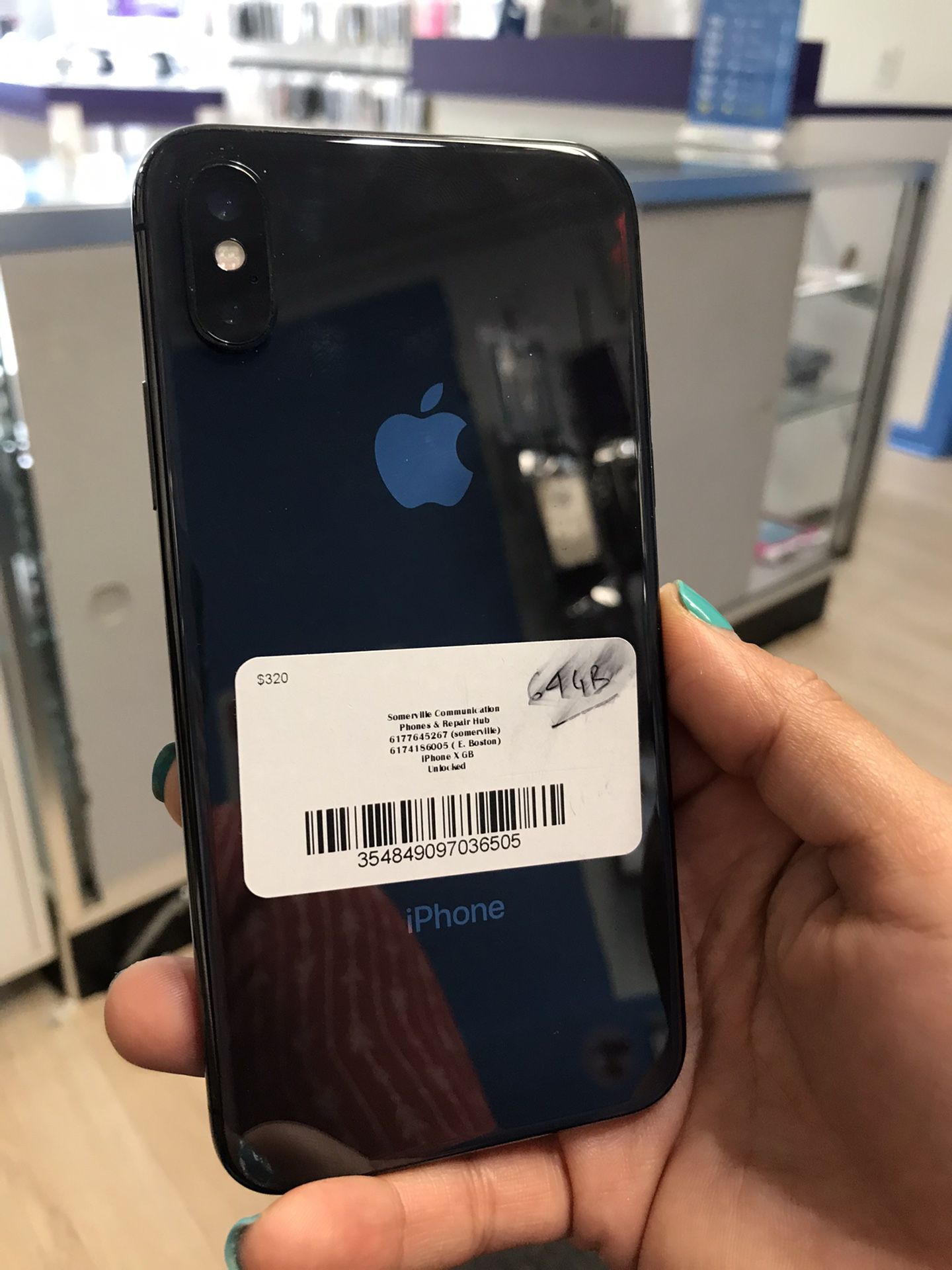 IPhone X (64gb) Unlocked with store warranty 