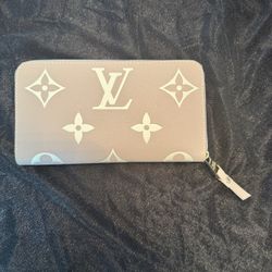 Louis Vuitton Zippy Wallet